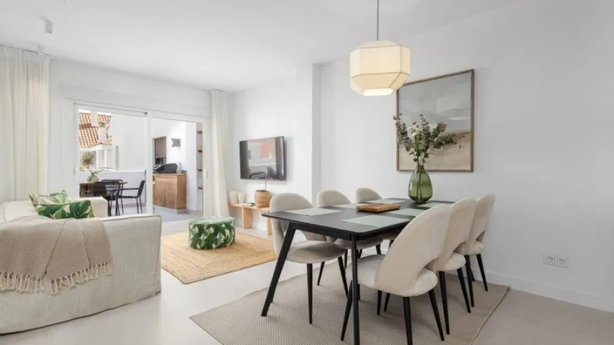 Apartamento de 3 dormitorios en Nueva Andalucía, Spain No. 724 № 15