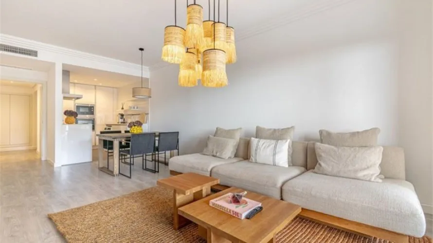 Apartamento de 2 dormitorios en La Quinta, Spain No. 549 № 11