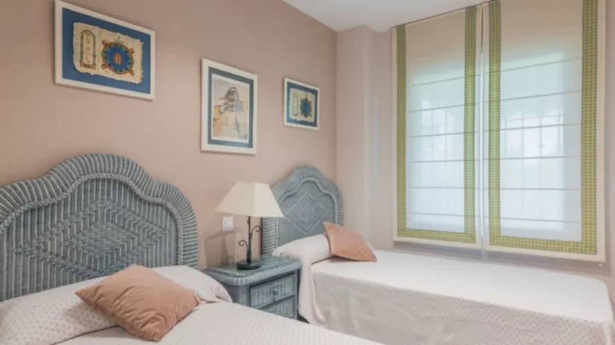 Apartamento de 2 dormitorios en Marbella, Spain No. 617 № 10