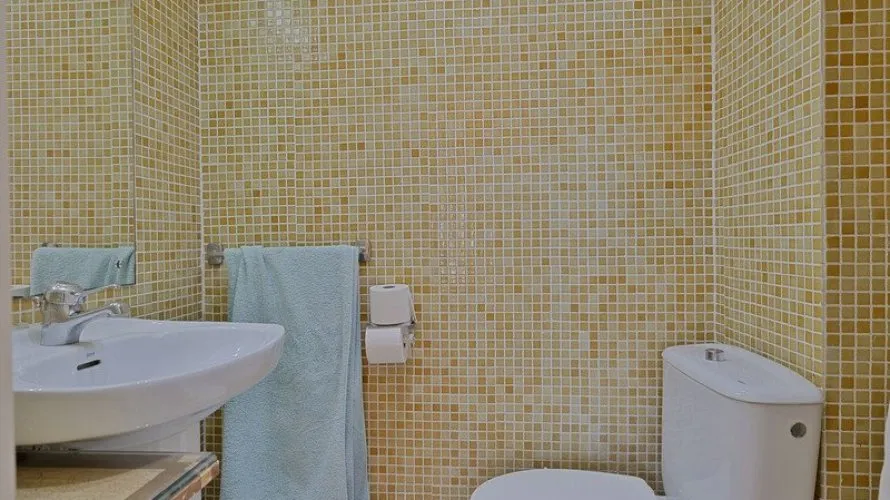 Apartamento de 2 dormitorios en Benalmádena, Spain No. 532 № 3