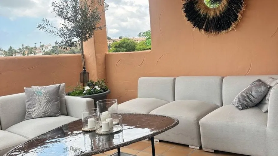 Apartamento de 2 dormitorios en Marbella, Spain No. 620 № 6