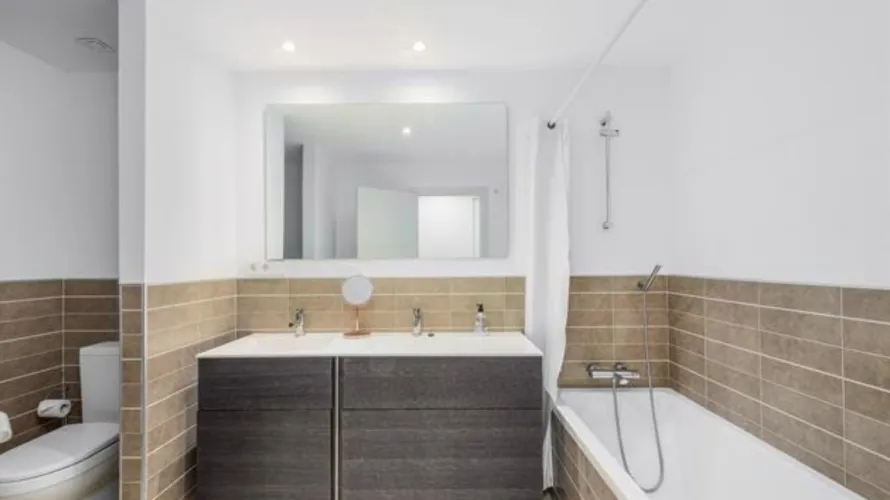 Apartamento de 2 dormitorios en Casares, Spain No. 392 № 3