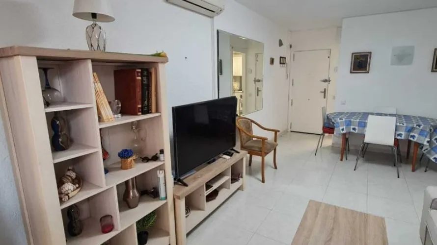 Apartamento de 2 dormitorios en Fuengirola, Spain No. 455 № 19