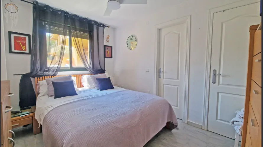 Apartamento de 2 dormitorios en Mijas Costa, Spain No. 750 № 12