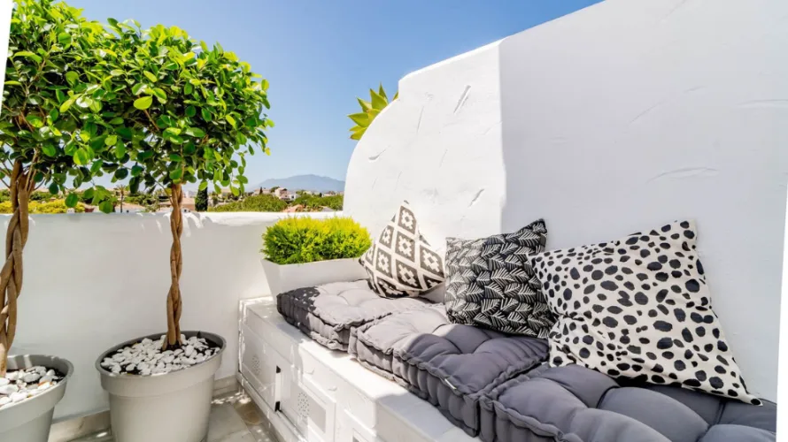 Dúplex de 3 dormitorios en Nueva Andalucía, Spain No. 730 № 18