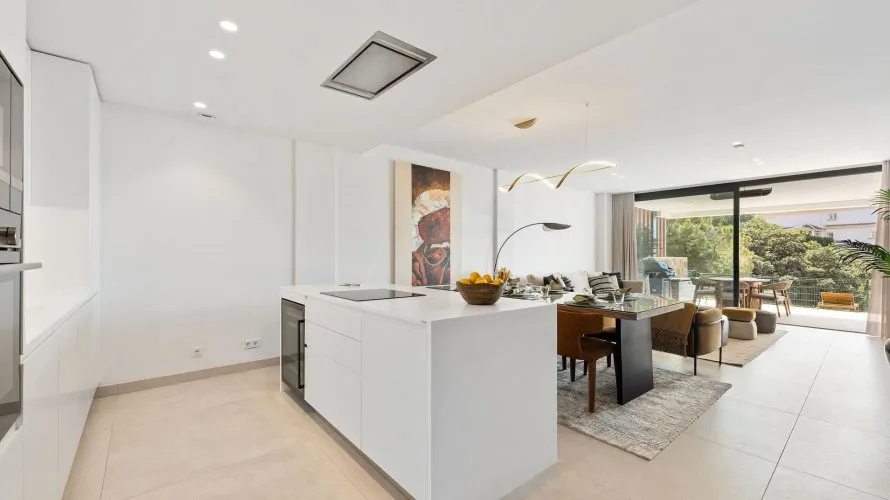 Apartamento de 3 dormitorios en Marbella, Spain No. 534 № 6