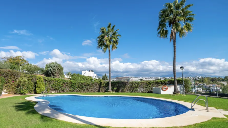 Apartamento de 3 dormitorios en Estepona, Spain No. 474 № 19