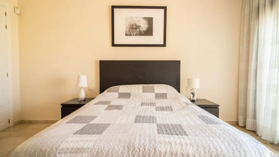 Apartamento de 2 dormitorios en Estepona, Spain No. 483 № 13