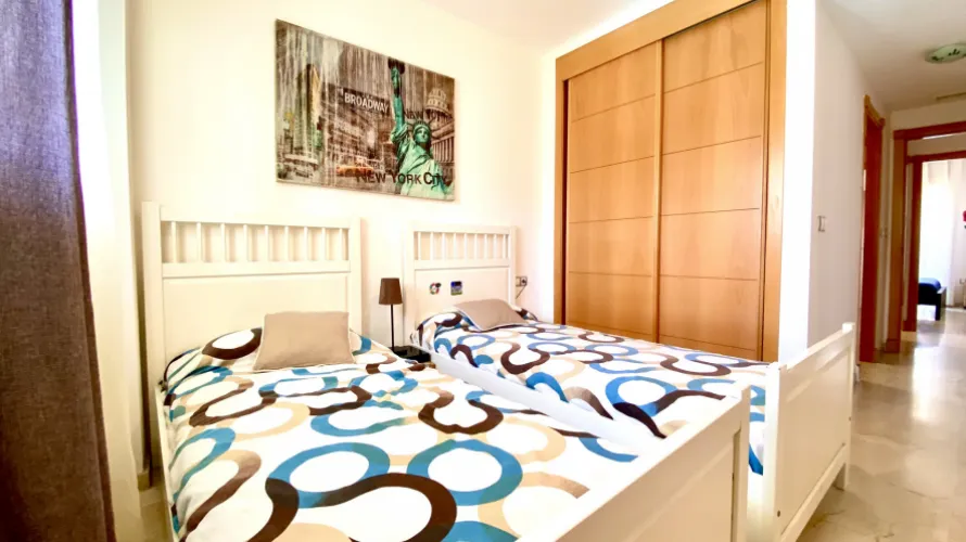 Apartamento de 2 dormitorios en Manilva, Spain No. 702 № 3