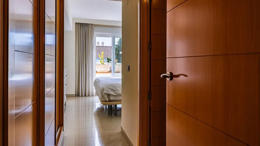 Apartamento de 2 dormitorios en Estepona, Spain No. 415 № 15