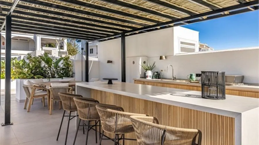 Dúplex de 3 dormitorios en La Quinta, Spain No. 550 № 10