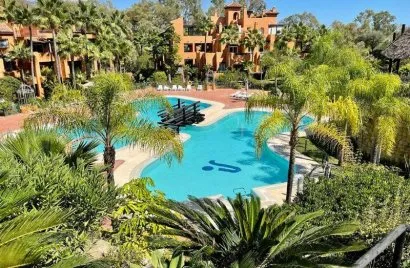 Apartamento de 3 dormitorios en Nueva Andalucía, Spain No. 361