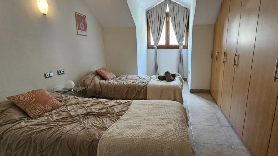 Dúplex de 3 dormitorios en Benalmádena, Spain No. 717 № 6