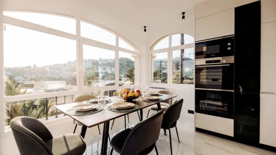 Dúplex de 3 dormitorios en Benahavís, Spain No. 544 № 2