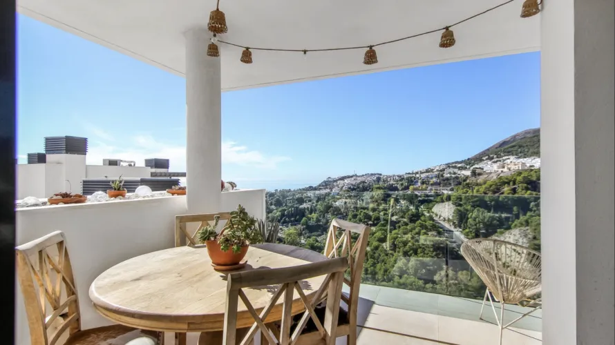 Apartamento de 3 dormitorios en Benalmádena, Spain No. 531 № 22