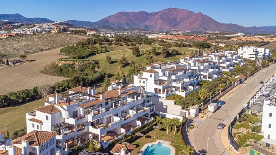 Ático de 3 dormitorios en Casares, Spain No. 523