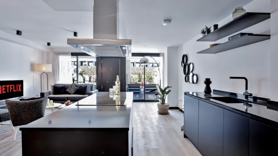 Apartamento de 4 dormitorios en Mijas Costa, Spain No. 353