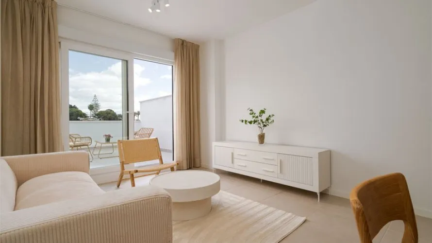 Apartamento de 2 dormitorios en Estepona, Spain No. 637 № 22