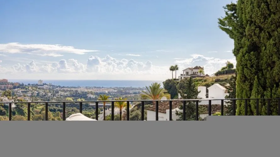 Apartamento de 3 dormitorios en Benahavís, Spain No. 566 № 24