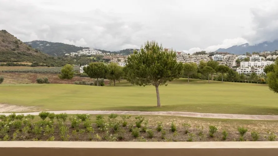 Dúplex de 4 dormitorios en Benahavís, Spain No. 180