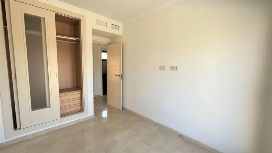 Ático de 3 dormitorios en Casares, Spain No. 553 № 4