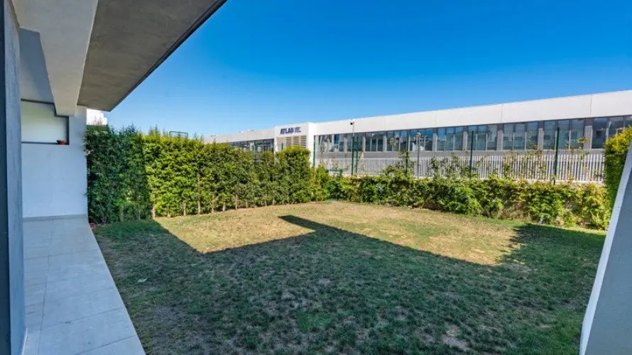 Apartamento de 2 dormitorios en Estepona, Spain No. 563 № 17