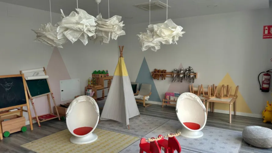 Apartamento de 3 dormitorios en Cortes (San Pedro De Alcantara), Spain No. 791 № 10