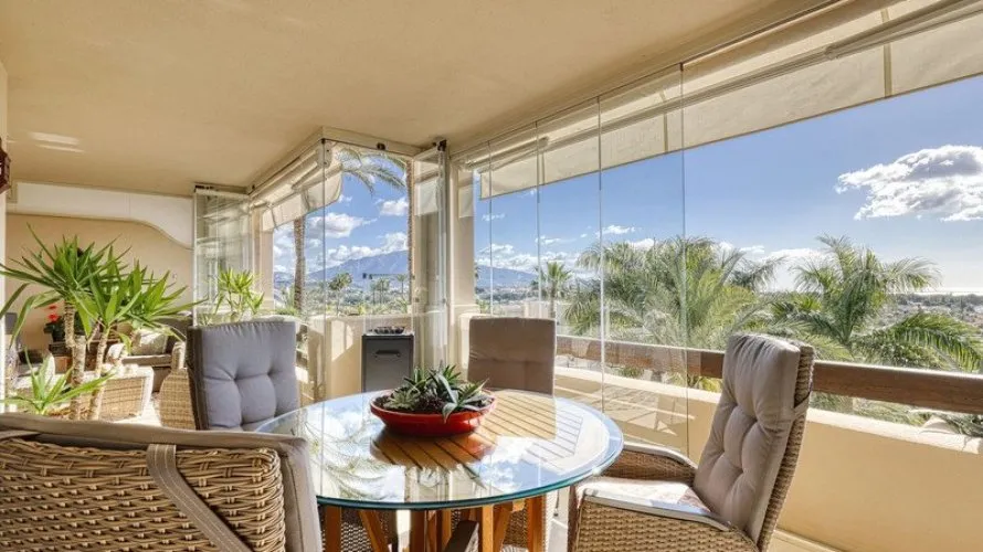 Apartamento de 2 dormitorios en Estepona, Spain No. 654 № 27