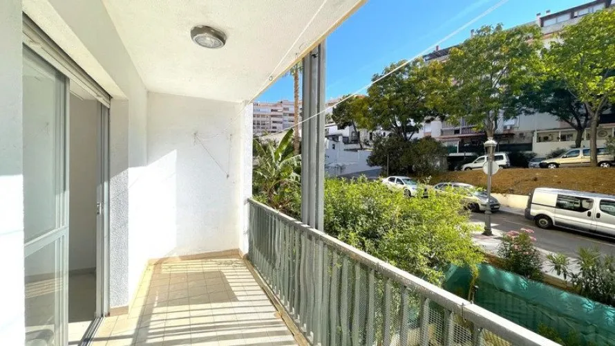 Apartamento de 4 dormitorios en Estepona, Spain No. 419 № 14