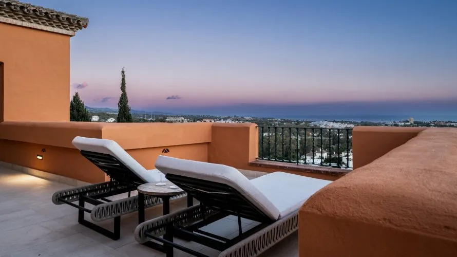 Apartamento de 4 dormitorios en Nueva Andalucía, Spain No. 245 № 20