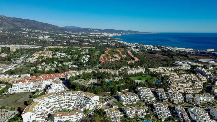 Dúplex de 3 dormitorios en Nueva Andalucía, Spain No. 730 № 24