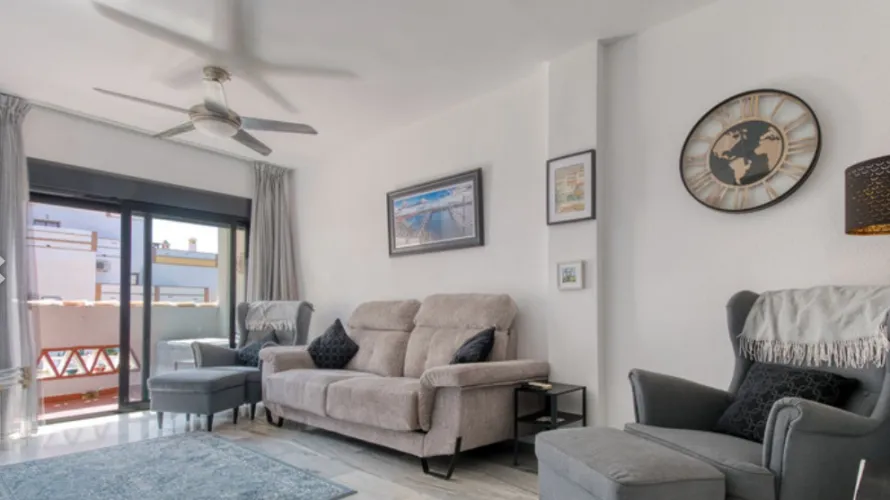 Apartamento de 2 dormitorios en Mijas Costa, Spain No. 763 № 8