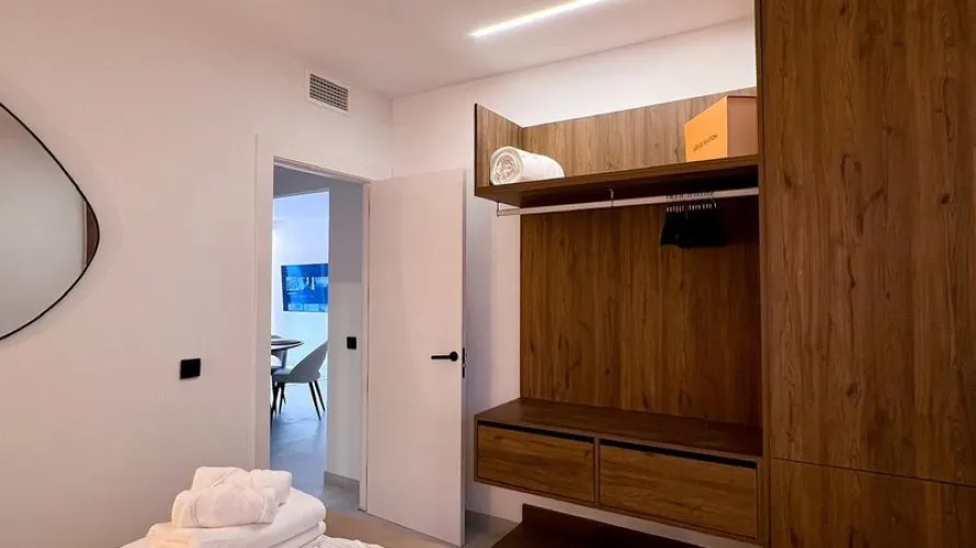 Dúplex de 3 dormitorios en Nueva Andalucía, Spain No. 711 № 3