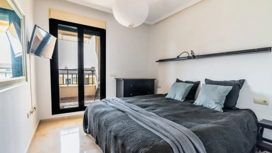 Apartamento de 2 dormitorios en Benalmádena, Spain No. 775 № 6