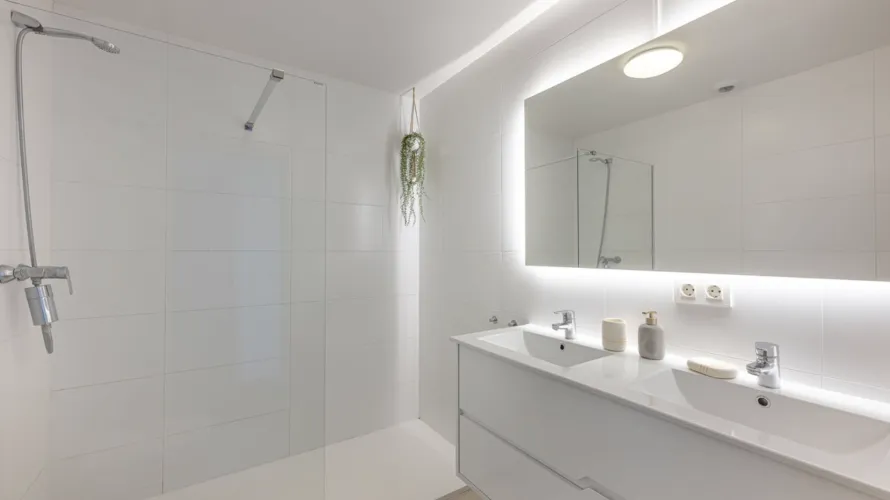 Apartamento de 3 dormitorios en Nueva Andalucía, Spain No. 602 № 9