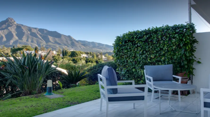 Apartamento de 3 dormitorios en Nueva Andalucía, Spain No. 663 № 5