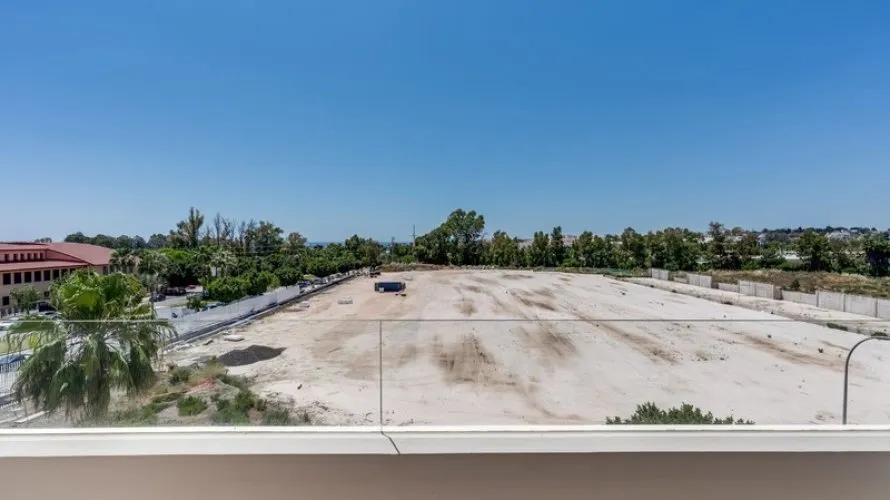 Apartamento de 3 dormitorios en Nueva Andalucía, Spain No. 721 № 28