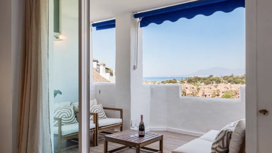 Dúplex de 2 dormitorios en Marbella, Spain No. 691 № 3