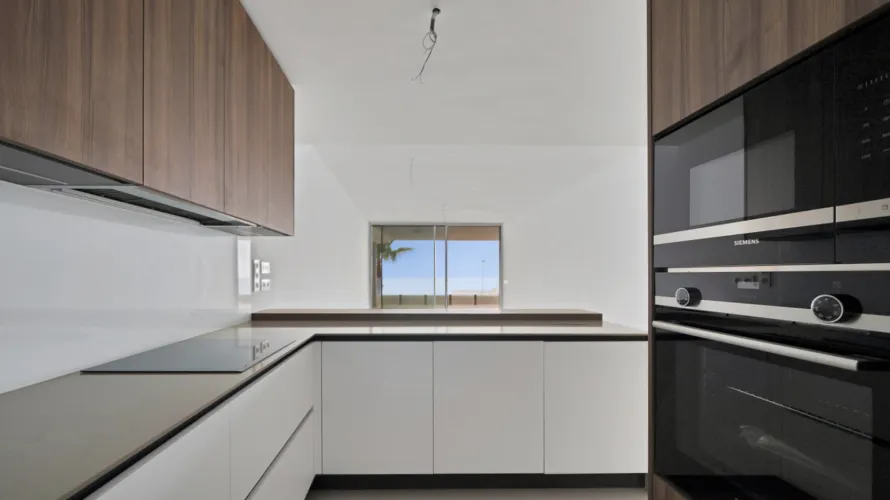 Apartamento de 3 dormitorios en Benalmádena, Spain No. 714 № 4