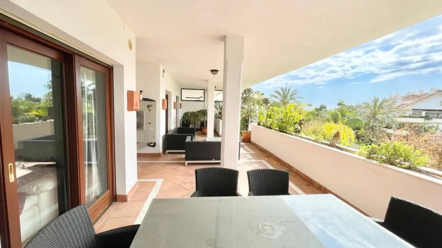 Apartamento de 2 dormitorios en Marbella, Spain No. 254 № 4