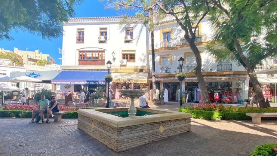 Dúplex de 3 dormitorios en Marbella, Spain No. 624 № 1