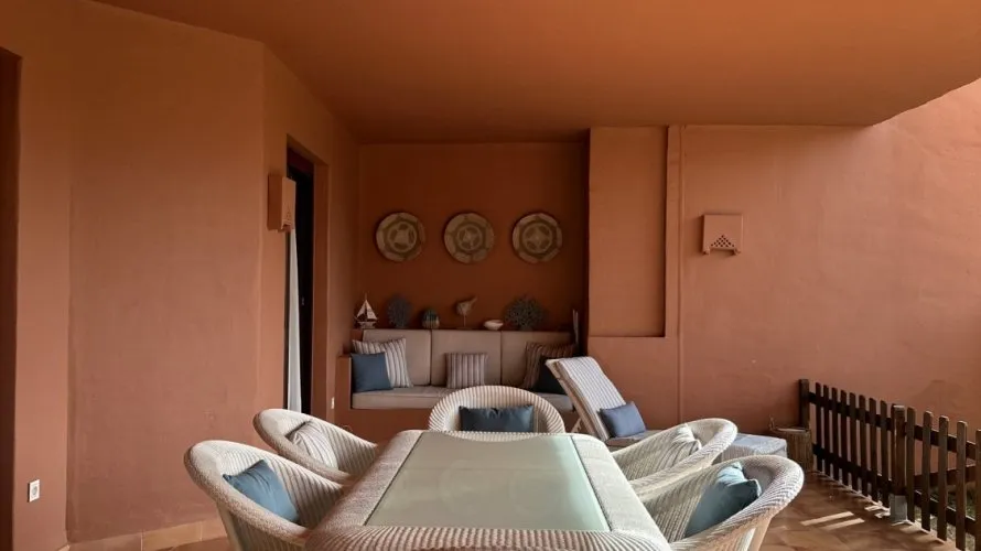 Apartamento de 4 dormitorios en Estepona, Spain No. 227 № 3