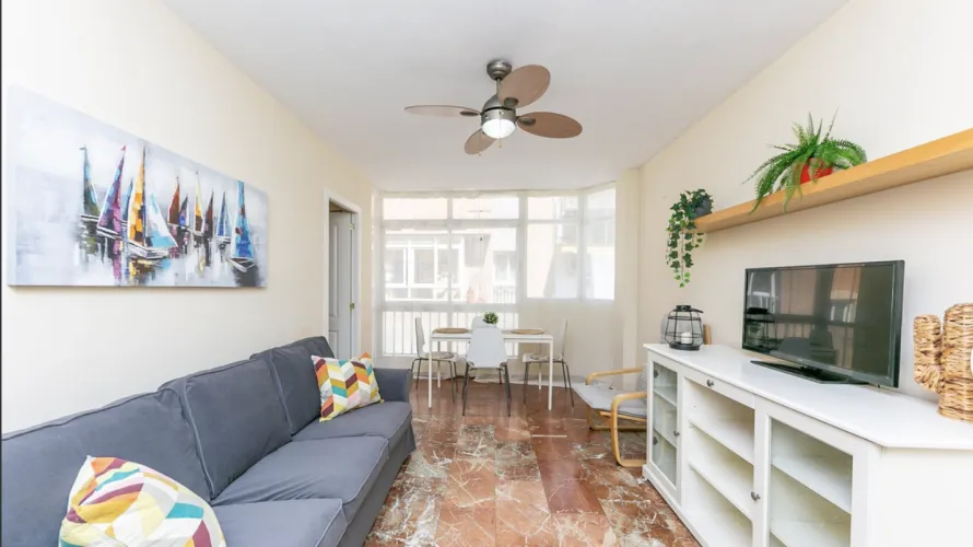 Apartamento de 2 dormitorios en Fuengirola, Spain No. 461