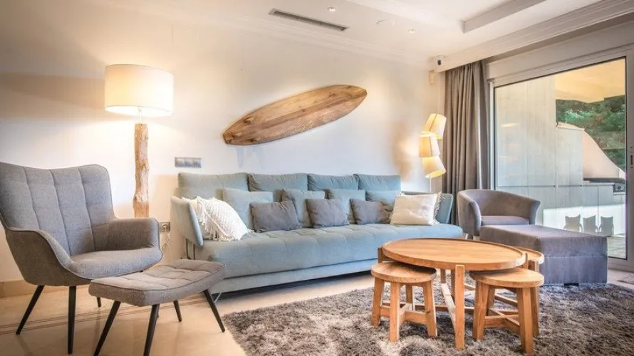 Apartamento de 3 dormitorios en Nueva Andalucía, Spain No. 301 № 1