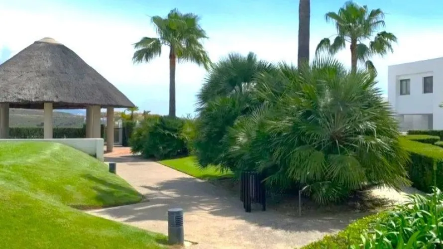 Apartamento de 2 dormitorios en Benahavís, Spain No. 557 № 23