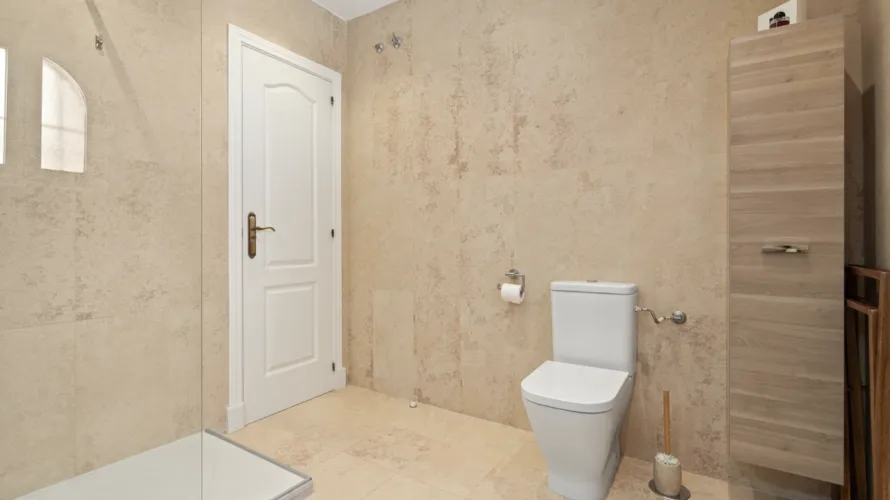 Apartamento de 2 dormitorios en Manilva, Spain No. 705 № 12