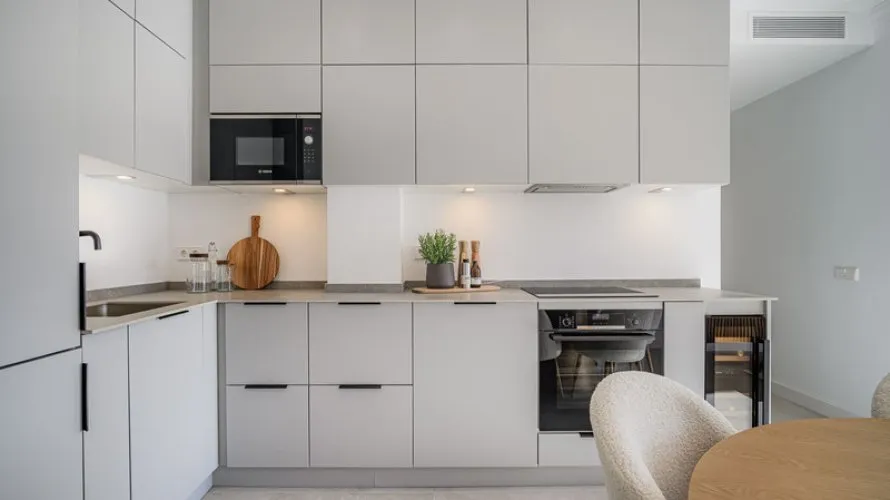 Apartamento de 4 dormitorios en La Quinta, Spain No. 348 № 1