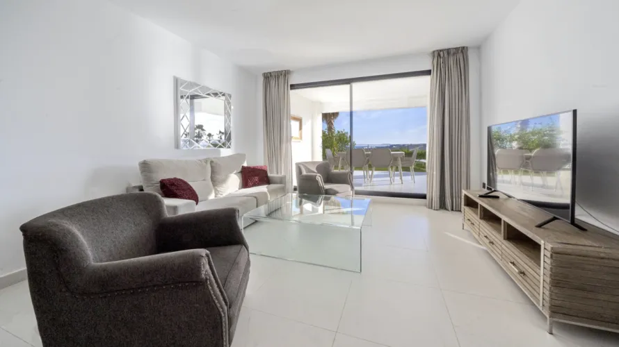 Apartamento de 2 dormitorios en Estepona, Spain No. 486 № 7