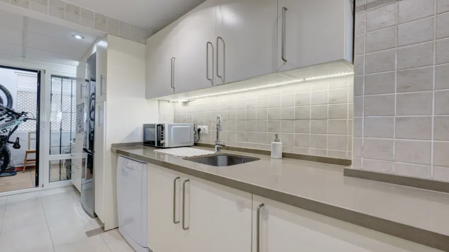 Apartamento de 2 dormitorios en Casares, Spain No. 494 № 2