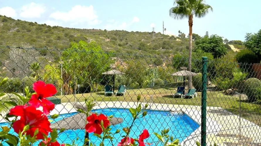 Dúplex de 3 dormitorios en Estepona, Spain No. 578 № 2